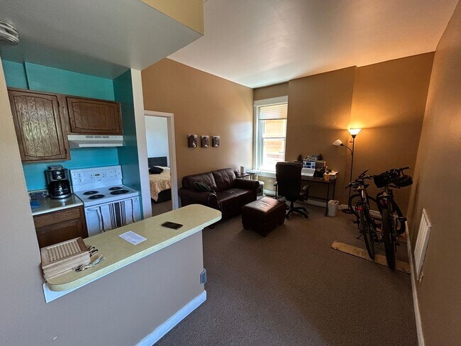 Foto del edificio - Adorable 1 bdrm/1ba Apartment Located in Richmond's Fan District!
