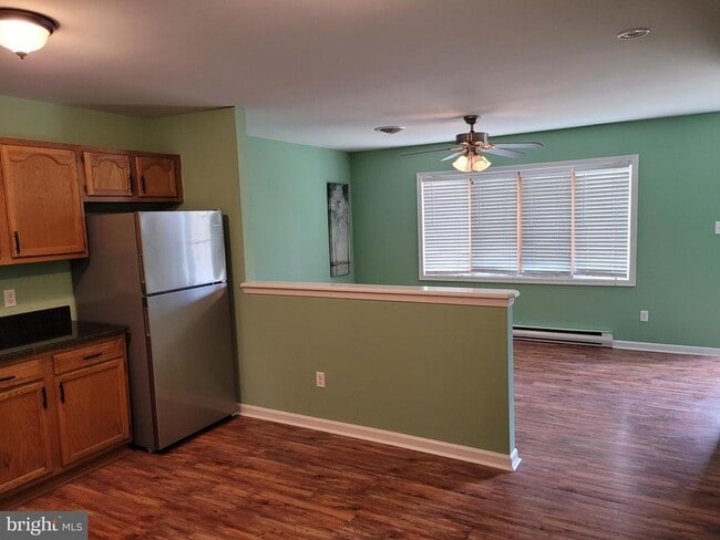 Building Photo - 28 Lincoln Ave