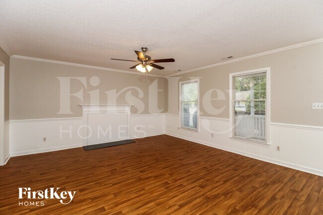 Foto del edificio - 4305 Oak Glen Dr