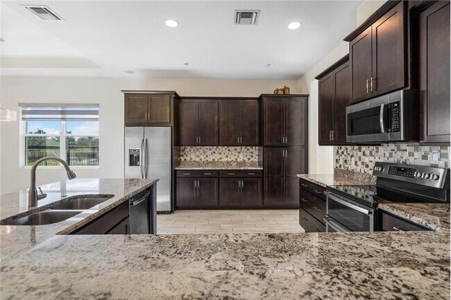 Foto del edificio - 15964 Whippoorwill Cir