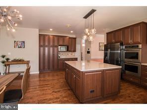 Foto del edificio - 12 Revere Ct