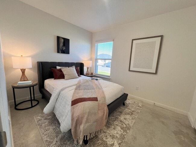 Building Photo - 909 Switchgrass Dr