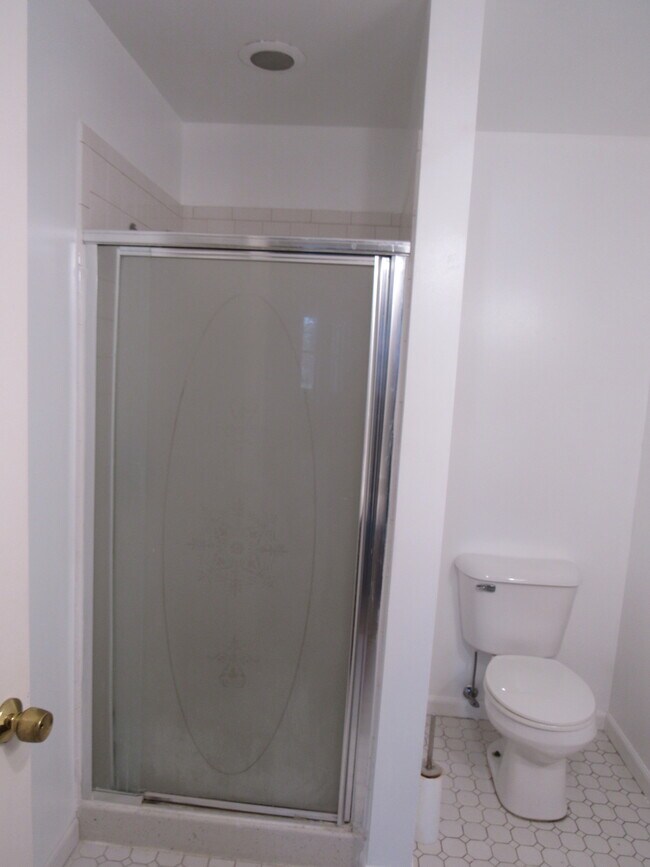 Building Photo - 6915 N Flamingo Ct