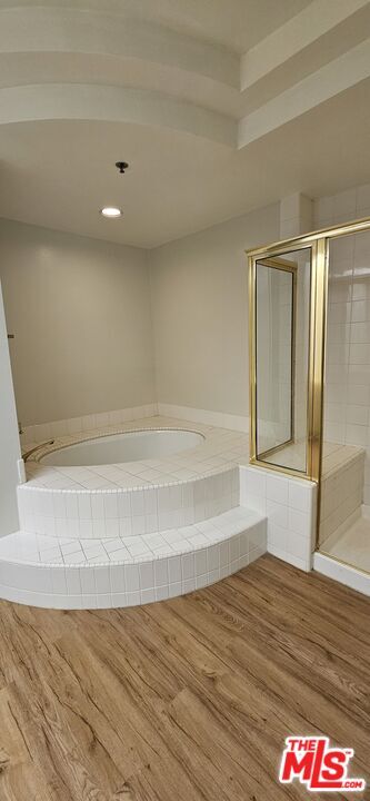 Foto del edificio - 2122 Century Park Ln