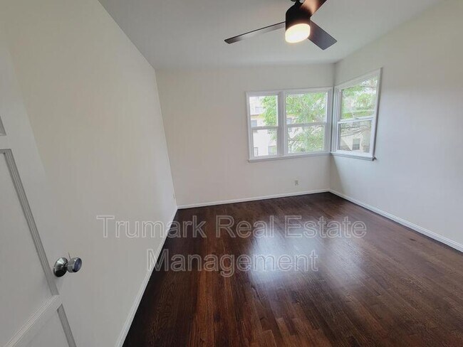 Building Photo - 2317 Merton Ave