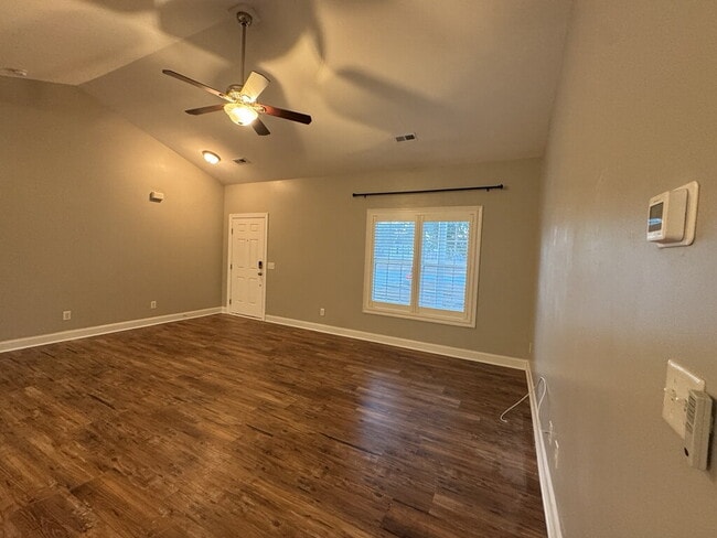 Building Photo - 106 Moonstone Ct