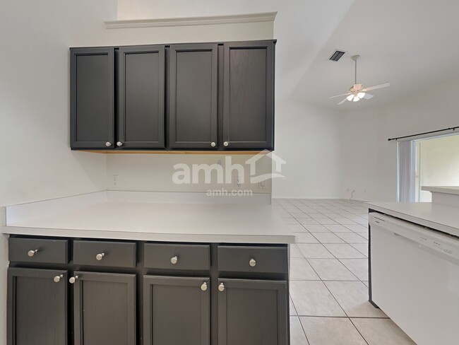Building Photo - 11906 Timberhill Dr