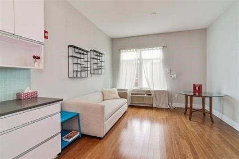 Foto del edificio - 217 NEWARK Ave
