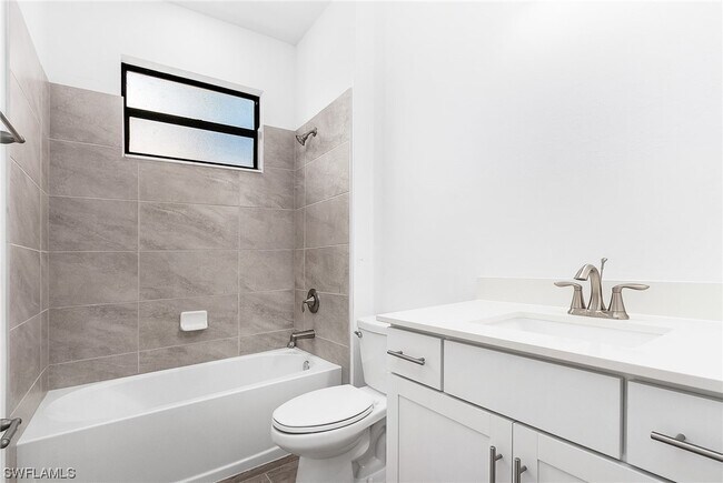Foto del edificio - 18308 Ridgeline Dr