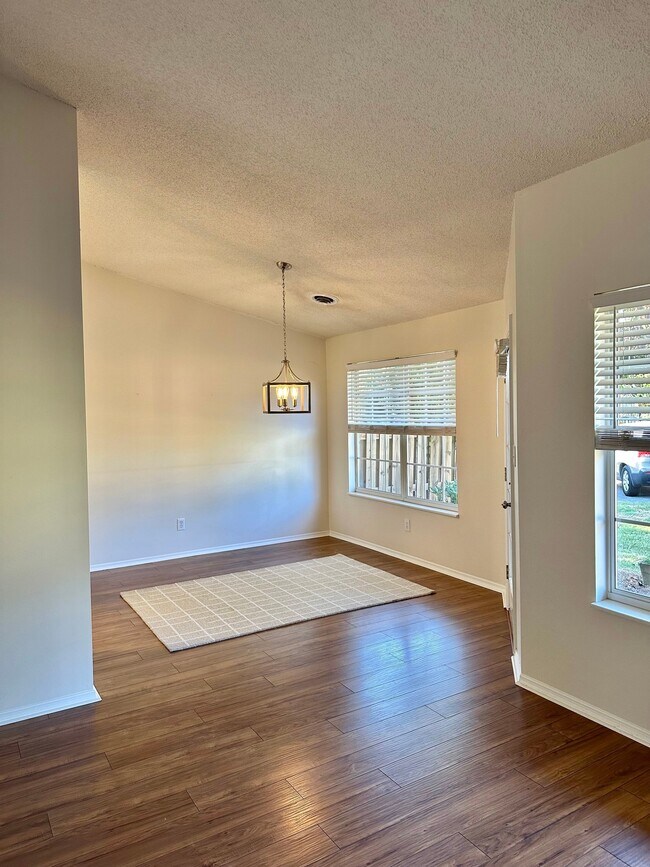 Building Photo - 8625 Flagstone Way