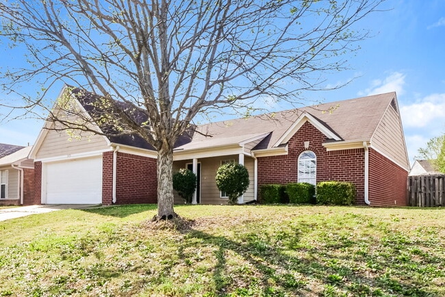 Building Photo - 7875 Sarah Ann Dr S