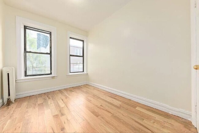 Foto del edificio - 580 Maple St