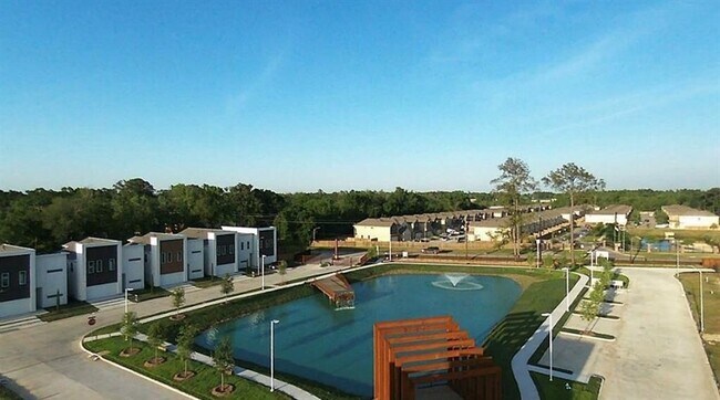 Foto del edificio - 5511 Paraiso Pl