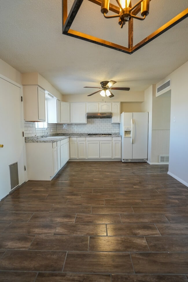 Foto del edificio - 10525 Champlain St