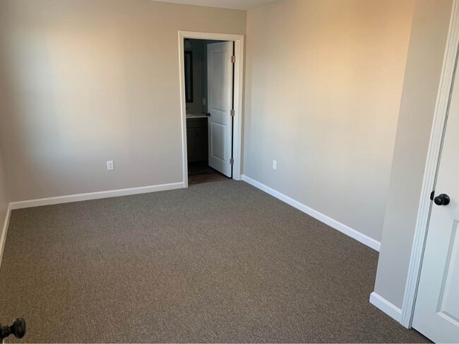 Foto del edificio - 8 College Ave