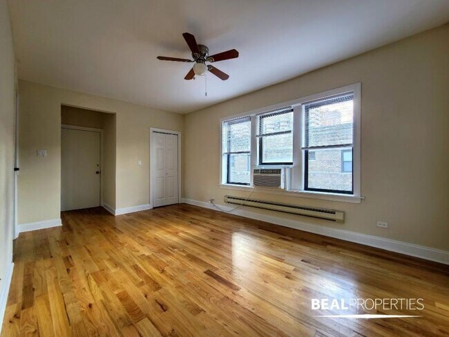 Foto del edificio - 1 bedroom in CHICAGO IL 60613