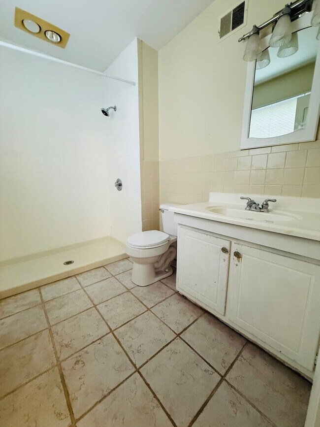 Foto del edificio - 3 Bedroom, 2.5 Bath Townhouse