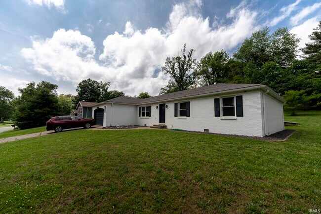 Foto del edificio - 7122 Woods Dr