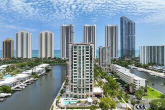 Building Photo - Marina Del Viento