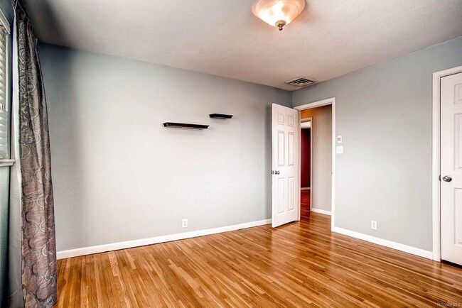 Building Photo - 5506 E Atlantic Pl