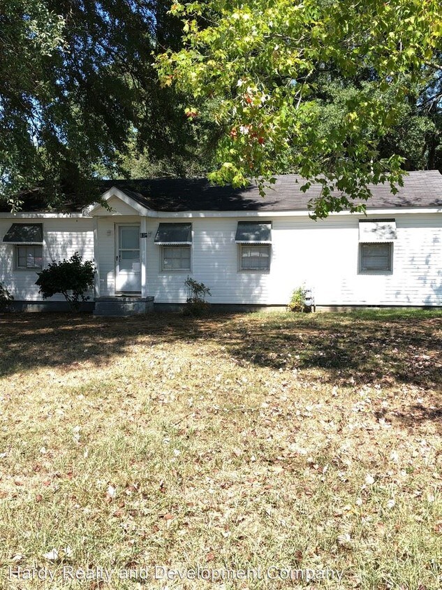 Primary Photo - 2 br, 1 bath House - 63 Barron Road