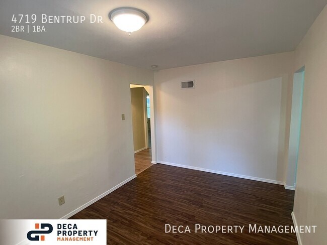 Building Photo - 2 Bedroom House