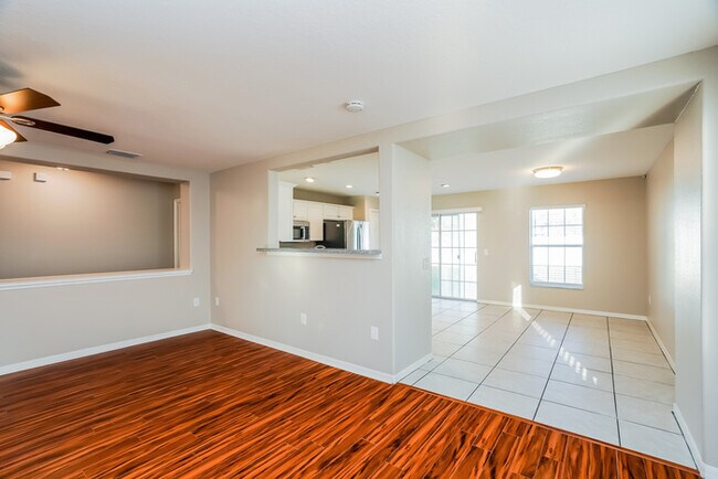 Building Photo - 2502 Brownwood Dr