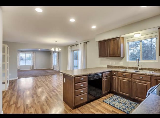 Building Photo - Spacious Living in Spring Creek Ranch – Your Next Home Awaits