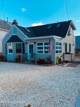 Building Photo - 108 E Kupper Dr