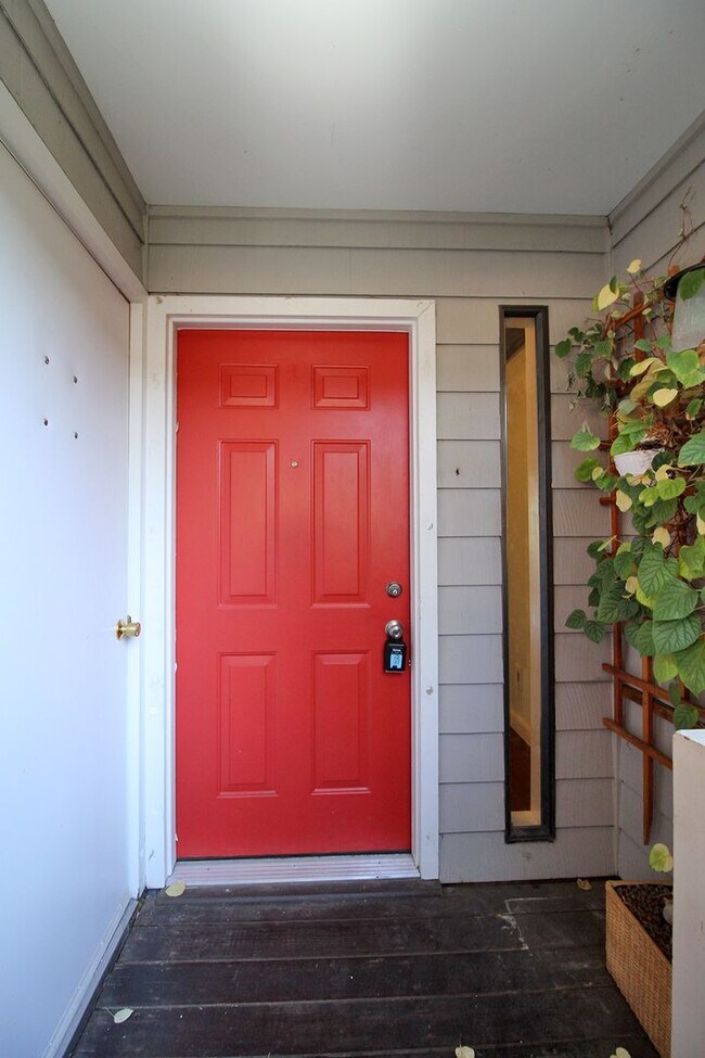 Foto del edificio - 7545 N Edgewater St