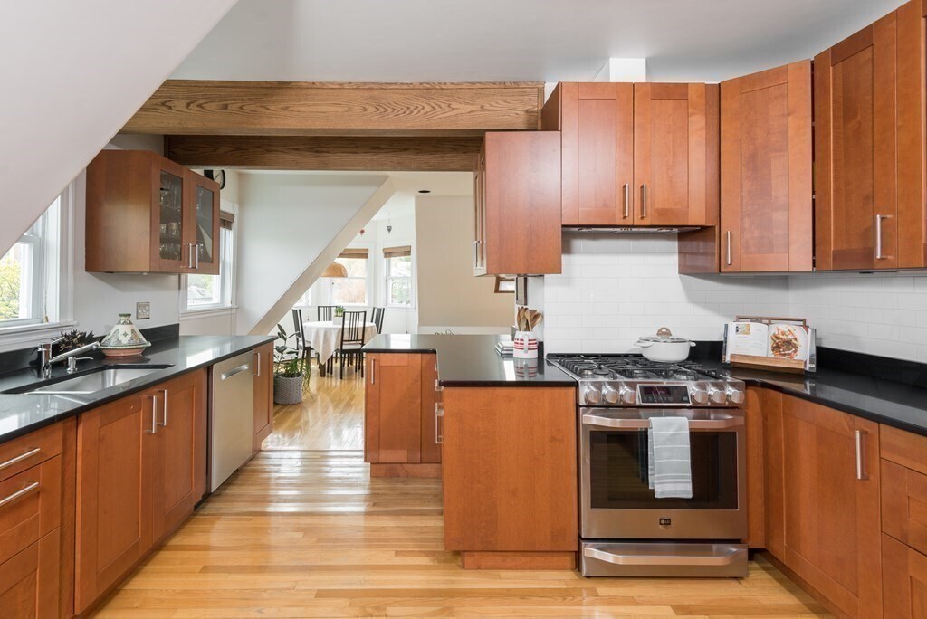 Foto principal - 185 Davis Ave