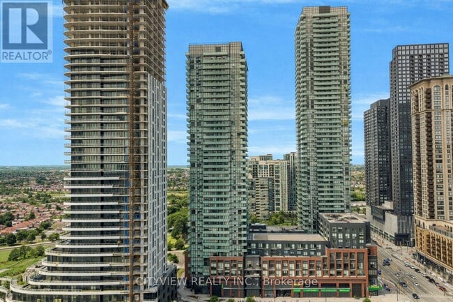 Photo du bâtiment - 4130 Parkside Village Dr