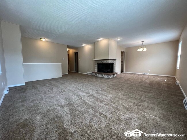 Building Photo - 2501 Rocklyn Dr