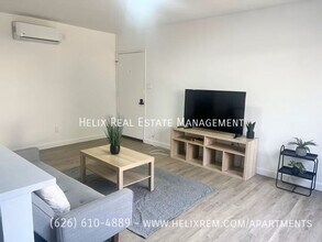 Building Photo - 523 E Live Oak Ave