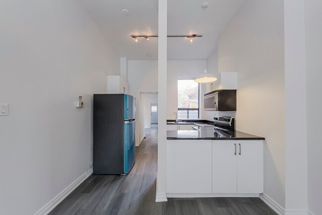 Photo du bâtiment - 204 Gerrard St E