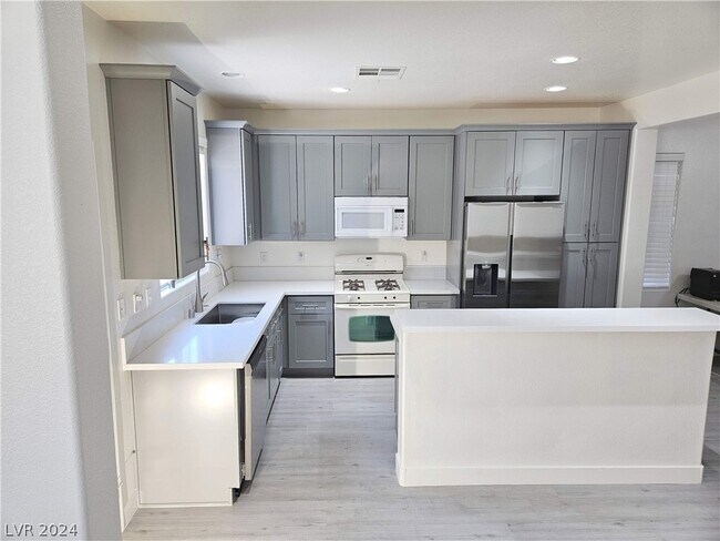 Building Photo - 8028 Baldy Mountain Ave