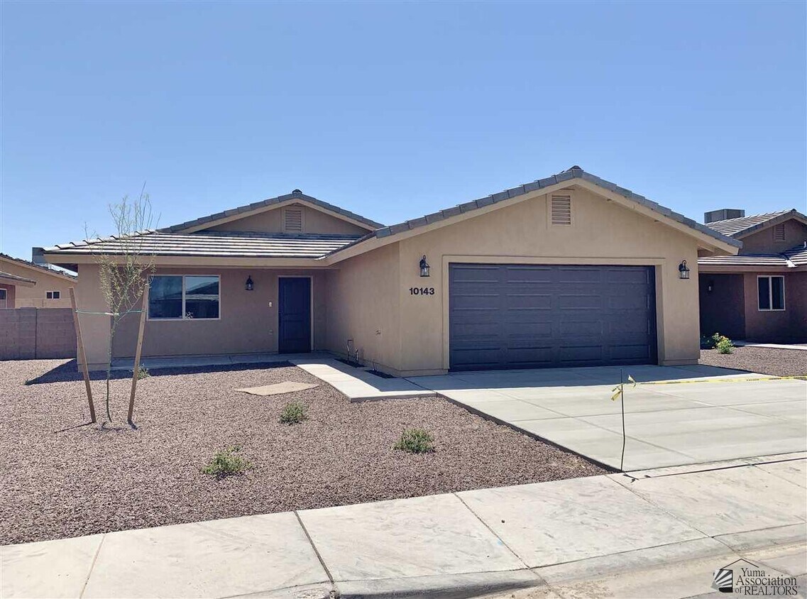 Foto principal - 10158 E 33rd St