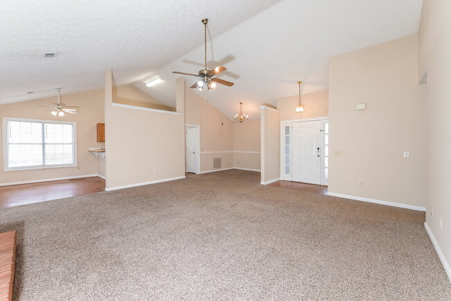 Building Photo - 641 Marble Arch Ave