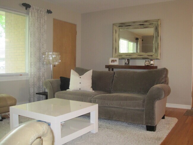 Foto del edificio - 4501 Grand Ave