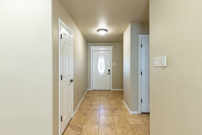 Foto del edificio - Cute 3 bedroom 2 bath in Frenship School District
