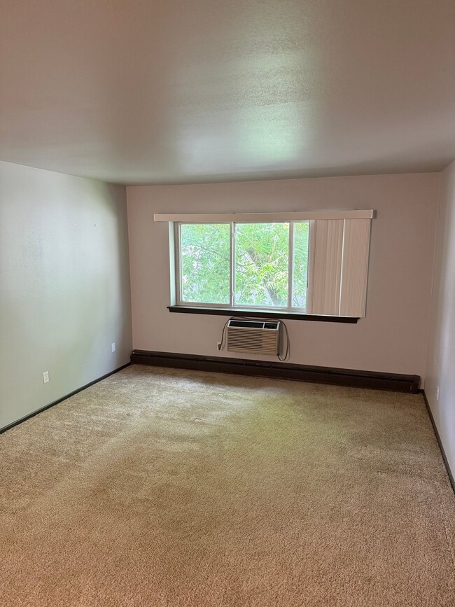 Building Photo - 2605 N Frederick Ave