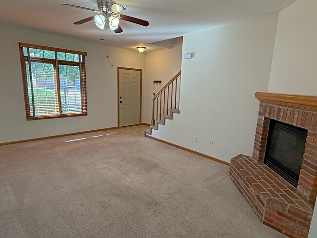 Foto del edificio - 2716 Larkspur Ct