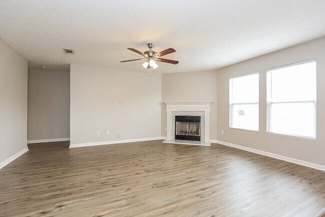 Building Photo - 429 Creek Oak Dr