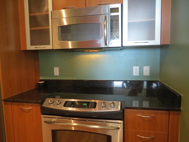 Foto del edificio - 100 NE 6th St