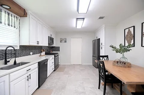 Foto del edificio - 152 Bayou Vista Dr