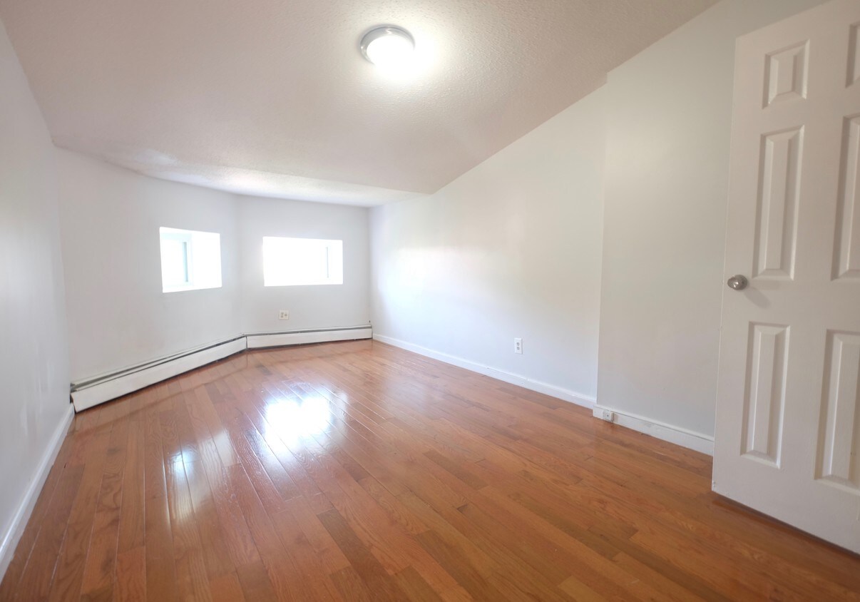 Foto del edificio - 540 Monroe St