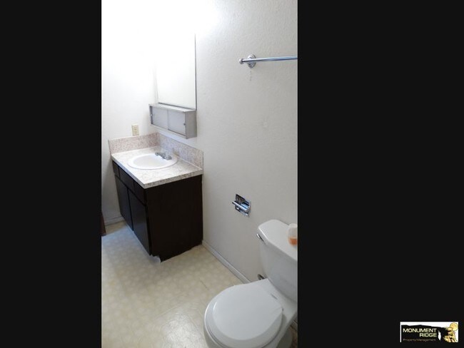 Foto del edificio - 1052 Cedar Way