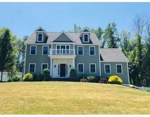 Foto principal - 19 Hickory Dr