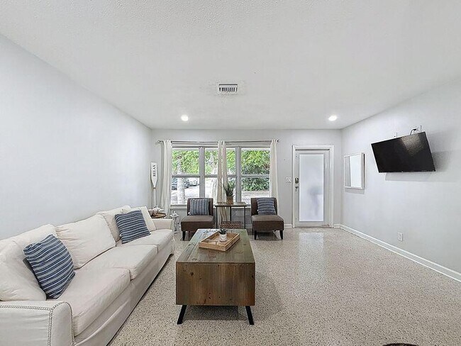 Foto del edificio - 2840 NE 16th Ct