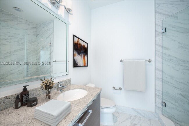 Foto del edificio - 185 SW 7th St